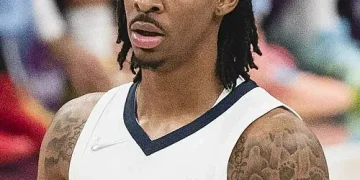 Ja Morant Von All-Pro Reels - https://www.flickr.com/photos/joeglo/51664923611/, CC BY-SA 2.0, Link