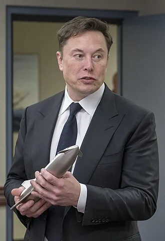 330px SpaceX CEO Elon Musk visits NNC and AFSPC 190416 F ZZ999 006 cropped