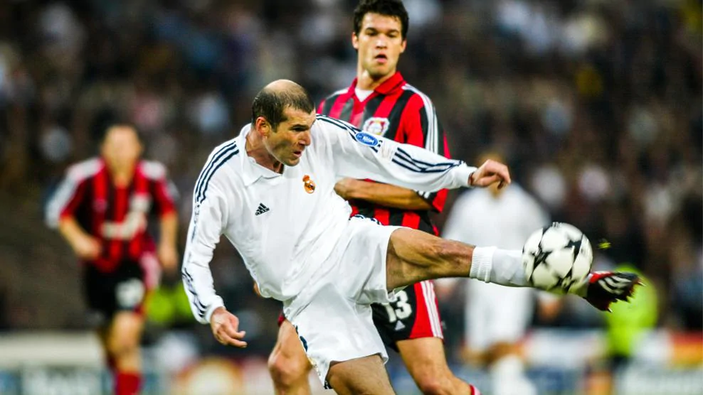 Zinedine Zidane Volley-Tor gegen Bayer Leverkusen