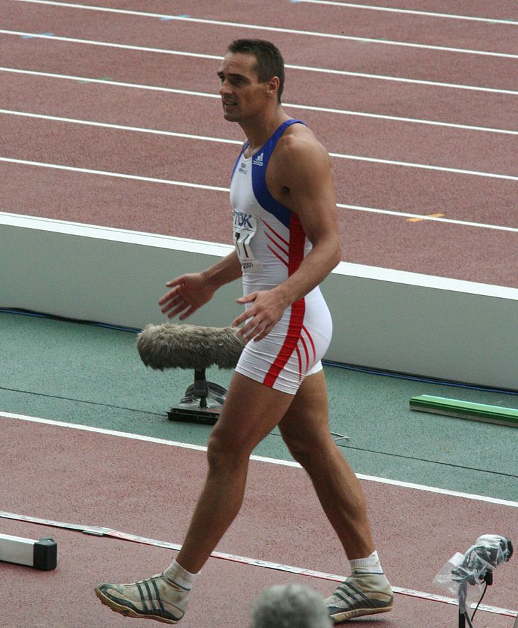 Leichtathletik-Weltmeisterschaften 2007 in Osaka - Weltrekordler Roman Sebrle im Weitsprung (Quelle: Wikimedia)