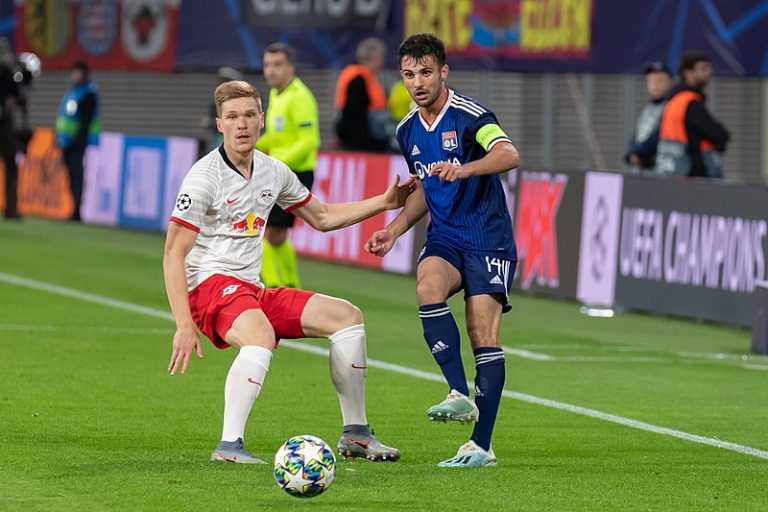 Die 12 besten FußballRechtsverteidiger der Welt [2023 Update]