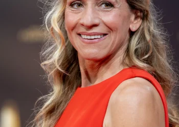 Tamina Kallert bei der Verleihung des Deutschen Fernsehpreises 2023