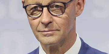 Friedrich Merz bei der Unterzeichnung des Koalitionsvertrages