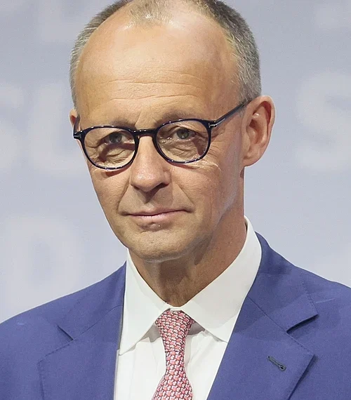 Wie Reich Ist Friedrich Merz? 1 Friedrich Merz bei der Unterzeichnung des Koalitionsvertrages