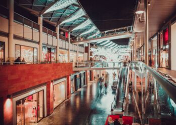 Outlet Shopping - Deshalb lässt sich hier Geld sparen