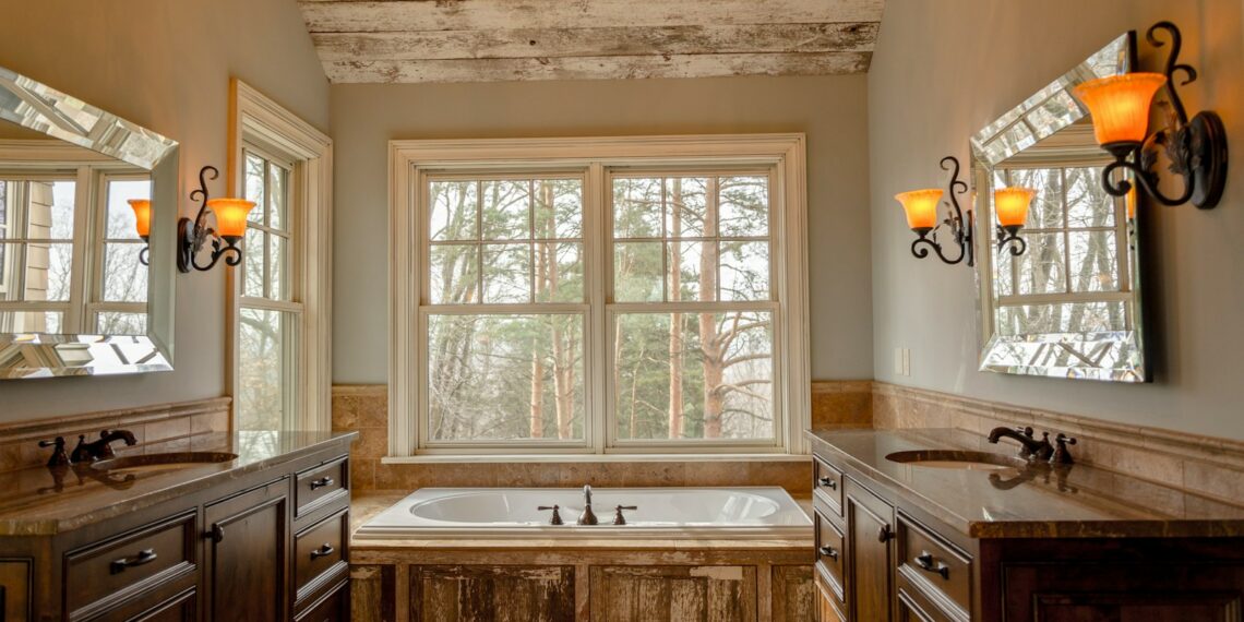 Immobilie durch ein hochwertiges Badezimmer