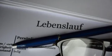 Lebenslauf Vorlage für Schüler: So beeindruckst du Arbeitgeber schon vor dem ersten Gespräch