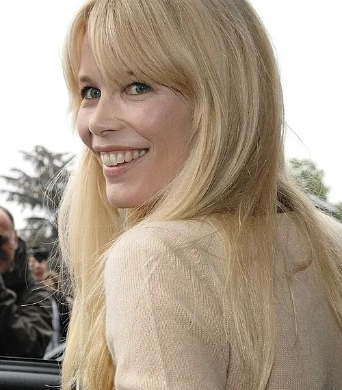 Claudia Schiffer lächelnd bei einem Event