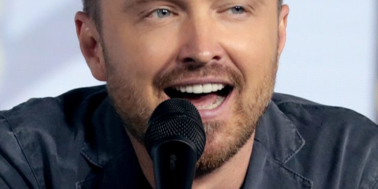 Von Gage Skidmore from Peoria, AZ, United States of America - Aaron Paul, CC BY-SA 2.0, Link