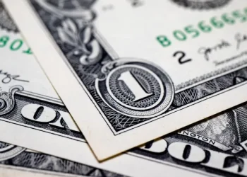 US-Dollar-Scheine als Symbol für Reichtum und Milliardenvermögen der reichsten Menschen der Welt