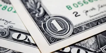 US-Dollar-Scheine als Symbol für Reichtum und Milliardenvermögen der reichsten Menschen der Welt